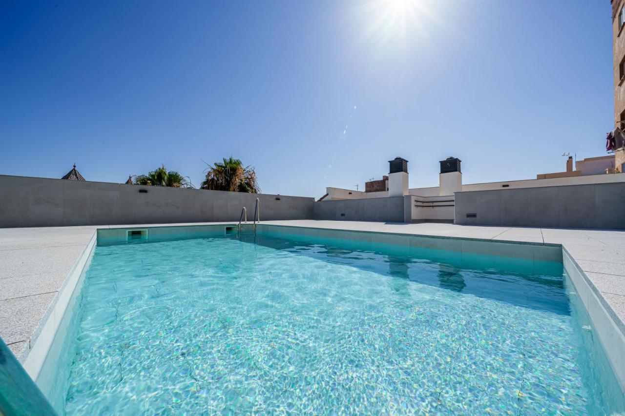 City Centre Pool & Parking Malaga Exterior photo
